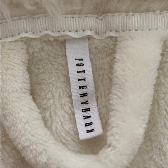 Women’s hooded fleece robe with faux fur trim by Pottery Barn - Picture 8 of 9